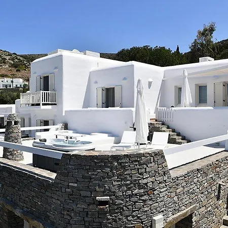 Chrysalis Nature 3 * Parikia (Paros)