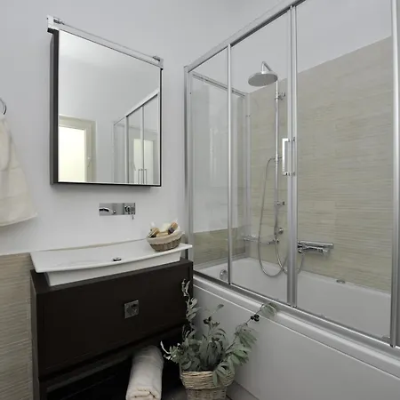 Chrysalis Nature 3 * Páros