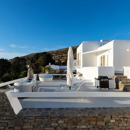 Chrysalis Nature 3 * Parikia (Paros)